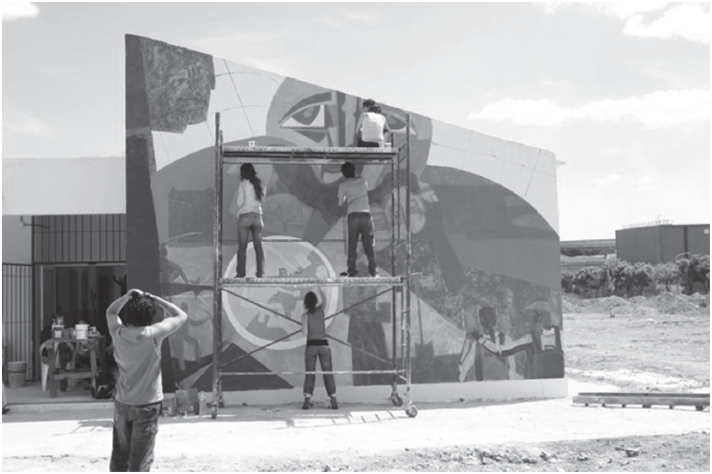 Equipo Arte y
Sociedad. Realización del mural en el Centro de Innovación y Desarrollo para la
Acción Comunitaria CIDAC-FFyL-UBA.